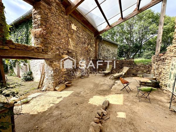 Maison de caractère avec dépendances et jardin