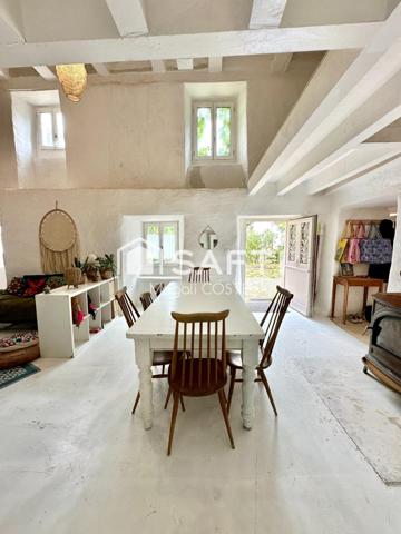 Maison de caractère avec dépendances et jardin