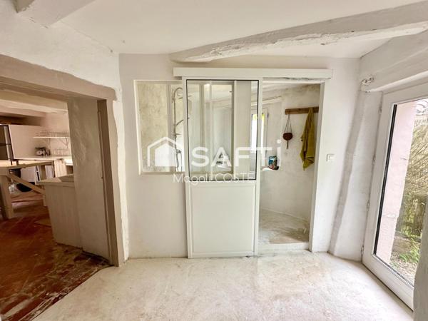 Maison de caractère avec dépendances et jardin