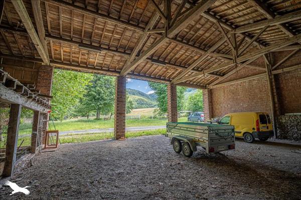 Maison à vendre |  Aiguefonde |  11 pièces | 253 m²