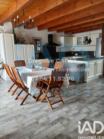 Maison à vendre 5 pièces 238,12 m² Toulx-Sainte-Croix