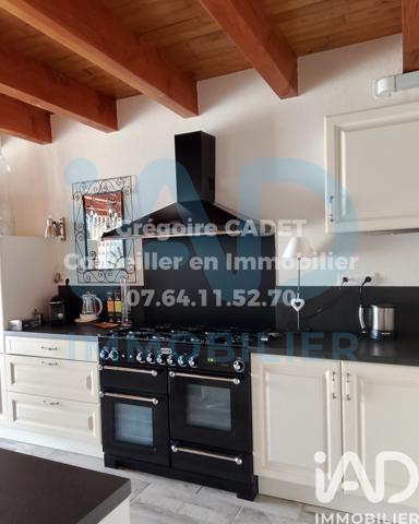 Maison à vendre 5 pièces 238,12 m² Toulx-Sainte-Croix