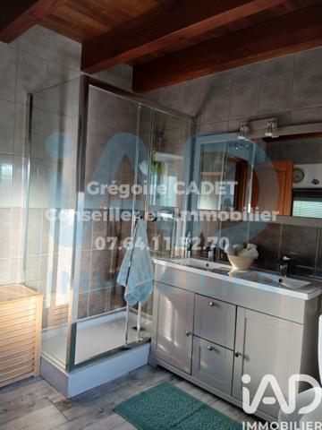 Maison à vendre 5 pièces 238,12 m² Toulx-Sainte-Croix