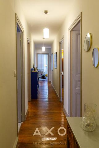 NÎMES  APPARTEMENT HAUSSMANNIEN RÉNOVÉ  160 m²  3 CHAMBRES  GARAGE  HÔTEL PARTICULIER XIXe  1er ÉTAGE - 490 000 