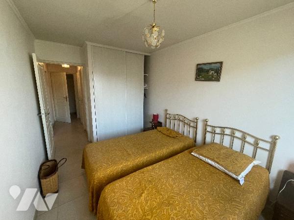 CAVALAIRE SUR MER, 83240 proche port de plaisance, T3 résidence avec ascenseur, terrasse, garage.
