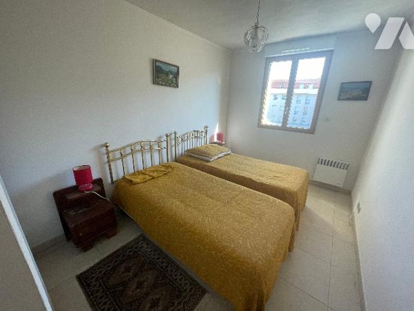 CAVALAIRE SUR MER, 83240 proche port de plaisance, T3 résidence avec ascenseur, terrasse, garage.