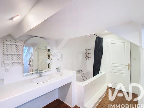 Maison à vendre 9 pièces 217 m² Franqueville-Saint-Pierre