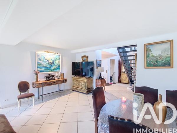 Maison à vendre 9 pièces 217 m² Franqueville-Saint-Pierre