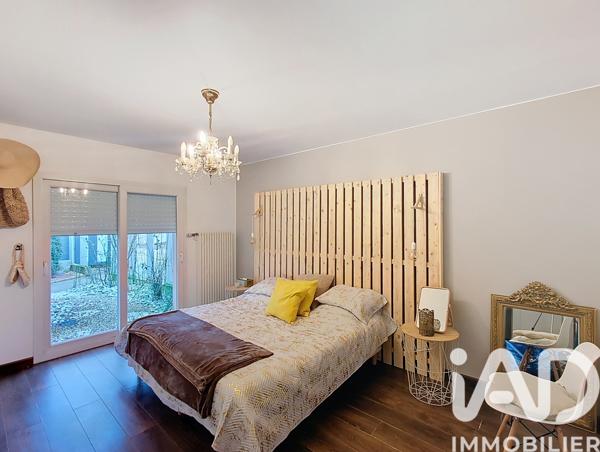 Maison à vendre 9 pièces 217 m² Franqueville-Saint-Pierre