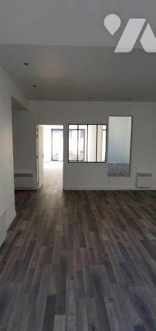 A VENDRE LA LFECHE MURS COMMERCIAUX