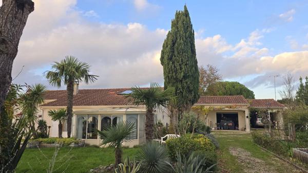 Maison 4 Chambres à proximité de Saintes (17)