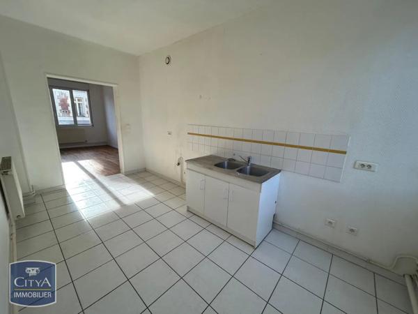 Appartement à louer 2 pièces 51.79m² Saint-Quentin (02100)