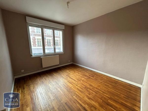 Appartement à louer 2 pièces 51.79m² Saint-Quentin (02100)