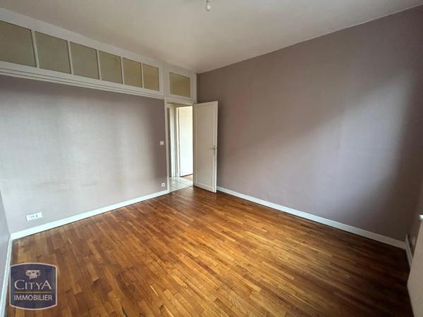Appartement à louer 2 pièces 51.79m² Saint-Quentin (02100)