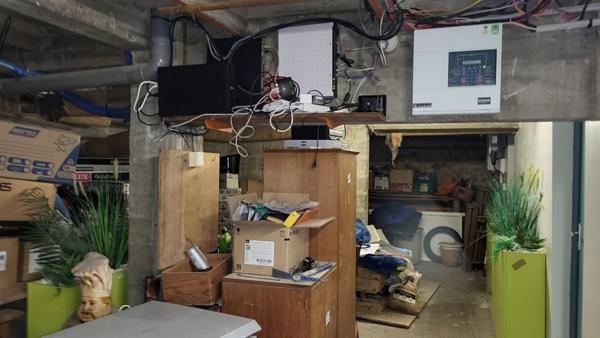 Immeuble
         5 pièces
        - 870 m²
