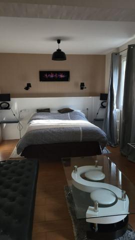 Immeuble
         5 pièces
        - 870 m²