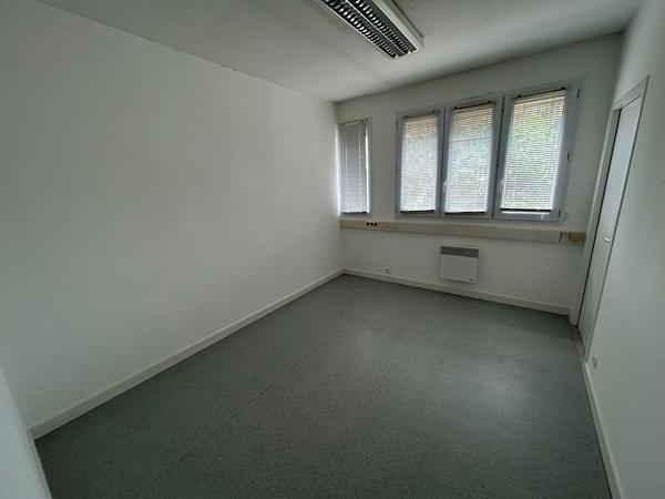 BUREAUX A LOUER CHATEAU GONTIER , Chateau gontier sur mayenne BUREAUX A LOUER CHATEAU GONTIER , Chateau gontier sur mayenne