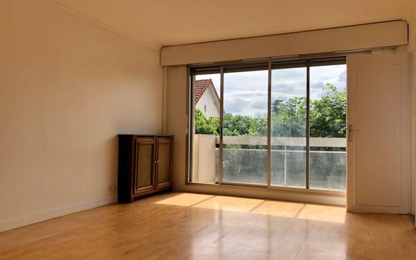 Appartement à vendre    1 pièce • 34,95 m2 Saint-Maur-des-Fossés