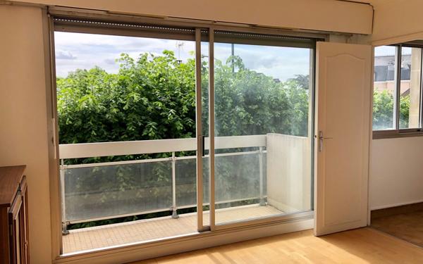 Appartement à vendre    1 pièce • 34,95 m2 Saint-Maur-des-Fossés