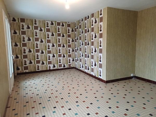 Maison de plain-pied située à Bagneux (49400), secteur recherché