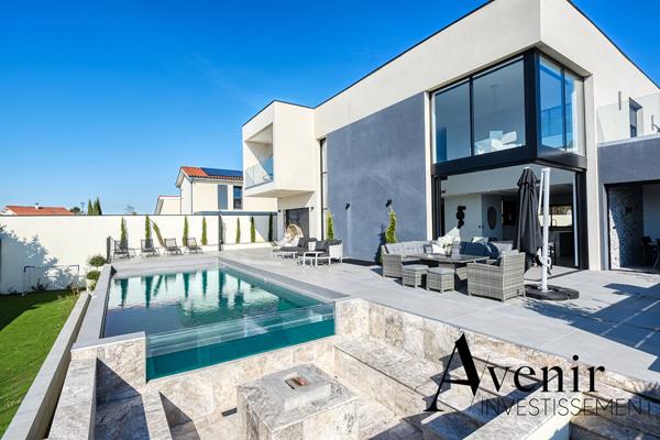 DÉCINES-CHARPIEU - VILLA CONTEMPORAINE - 322 m2 -5 CHAMBRES - PISCINE Decines charpieu DÉCINES-CHARPIEU - VILLA CONTEMPORAINE - 322 m2 -5 CHAMBRES - PISCINE Decines charpieu