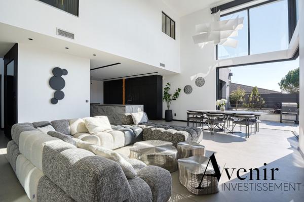 DÉCINES-CHARPIEU - VILLA CONTEMPORAINE - 322 m2 -5 CHAMBRES - PISCINE Decines charpieu DÉCINES-CHARPIEU - VILLA CONTEMPORAINE - 322 m2 -5 CHAMBRES - PISCINE Decines charpieu