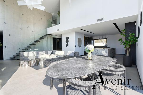 DÉCINES-CHARPIEU - VILLA CONTEMPORAINE - 322 m2 -5 CHAMBRES - PISCINE Decines charpieu DÉCINES-CHARPIEU - VILLA CONTEMPORAINE - 322 m2 -5 CHAMBRES - PISCINE Decines charpieu