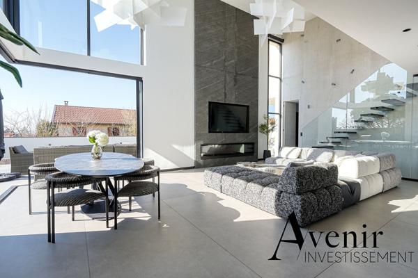 DÉCINES-CHARPIEU - VILLA CONTEMPORAINE - 322 m2 -5 CHAMBRES - PISCINE Decines charpieu DÉCINES-CHARPIEU - VILLA CONTEMPORAINE - 322 m2 -5 CHAMBRES - PISCINE Decines charpieu