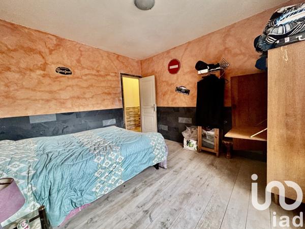 Maison de village 4 pièces de 120 m² à Labastide-Rouairoux (81270)