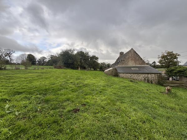 Pluvigner (56330) Belle longère en pierre de 147 m² habitable sur grand terrain au calme de la campagne