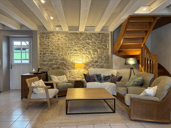 Pluvigner (56330) Belle longère en pierre de 147 m² habitable sur grand terrain au calme de la campagne