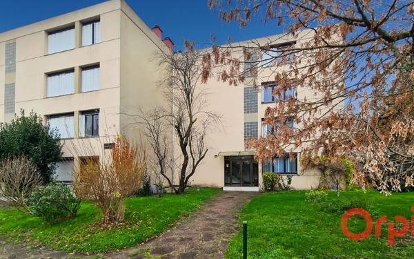 Appartement à vendre    5 pièces • 99,75 m2 Saint-Denis