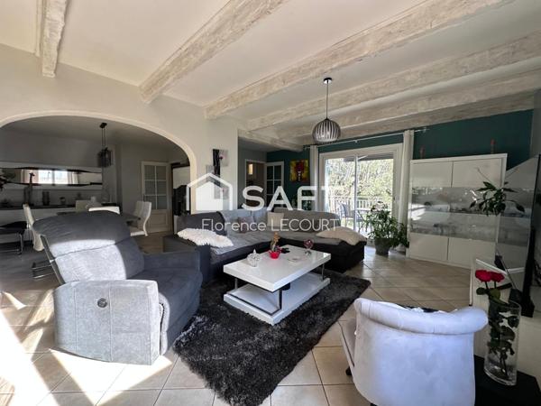 Jolie maison rénovée dans quartier résidentiel
