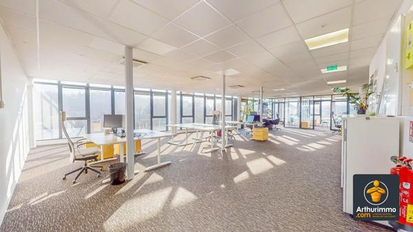 Location Bureau 274 m2 à Brignais