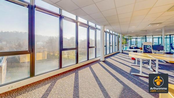 Location Bureau 274 m2 à Brignais