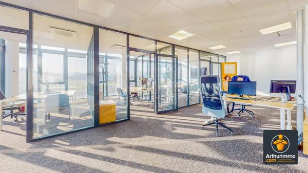 Location Bureau 274 m2 à Brignais