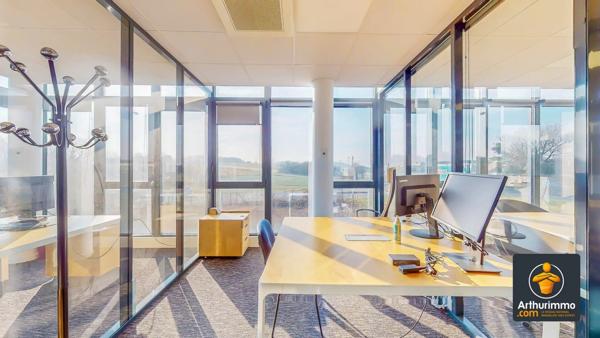 Location Bureau 274 m2 à Brignais