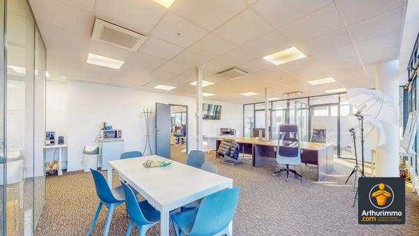 Location Bureau 274 m2 à Brignais