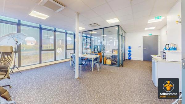 Location Bureau 274 m2 à Brignais