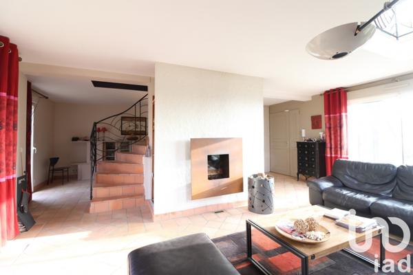 Maison à vendre 8 pièces 159 m² Magny-les-Hameaux