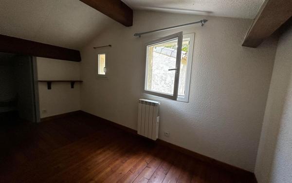 Maison à louer    2 pièces •  Thueyts