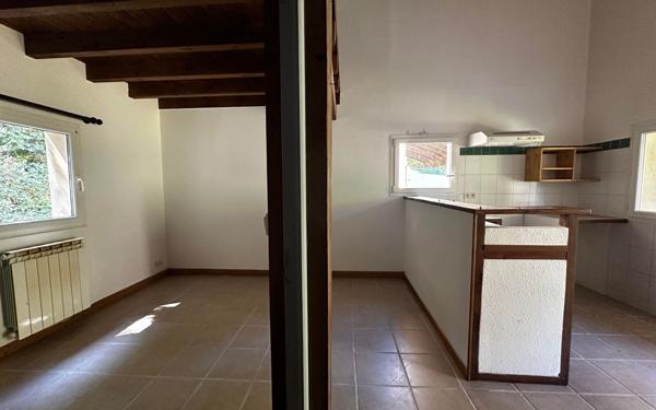 Maison à louer    2 pièces •  Thueyts