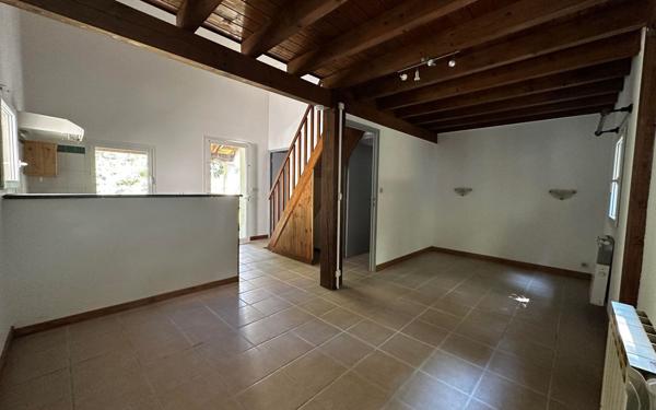 Maison à louer    2 pièces •  Thueyts