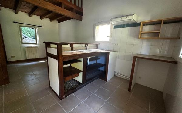 Maison à louer    2 pièces •  Thueyts