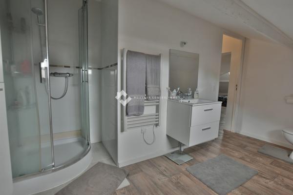 MAISON AVEC UN T2 MEUBLÉ ET LOCAL