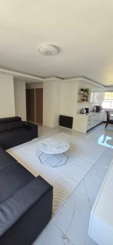 Appartement
         4 pièces
        - 67 m² 188 000 € *
