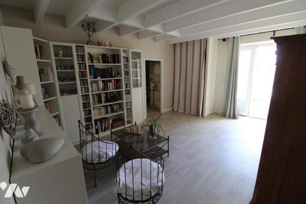 Maison en pierres - au calme à Chaniers- 170m² hab. - 3 chambres - 4 mns de SAINTES 