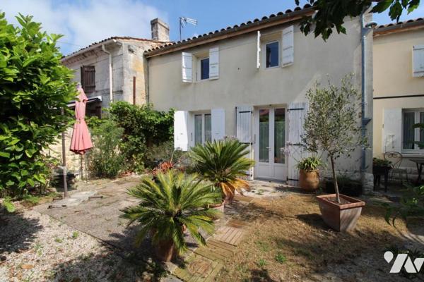 Maison en pierres - au calme à Chaniers- 170m² hab. - 3 chambres - 4 mns de SAINTES 