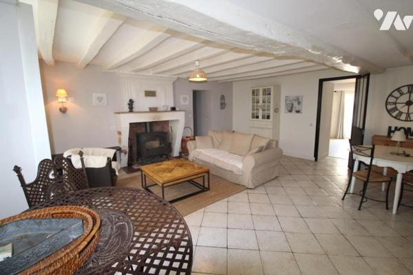 Maison en pierres - au calme à Chaniers- 170m² hab. - 3 chambres - 4 mns de SAINTES 