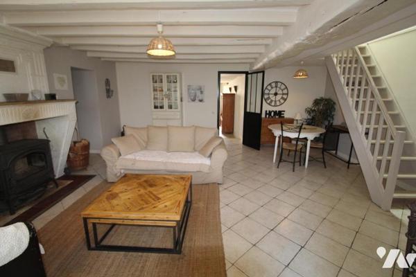 Maison en pierres - au calme à Chaniers- 170m² hab. - 3 chambres - 4 mns de SAINTES 